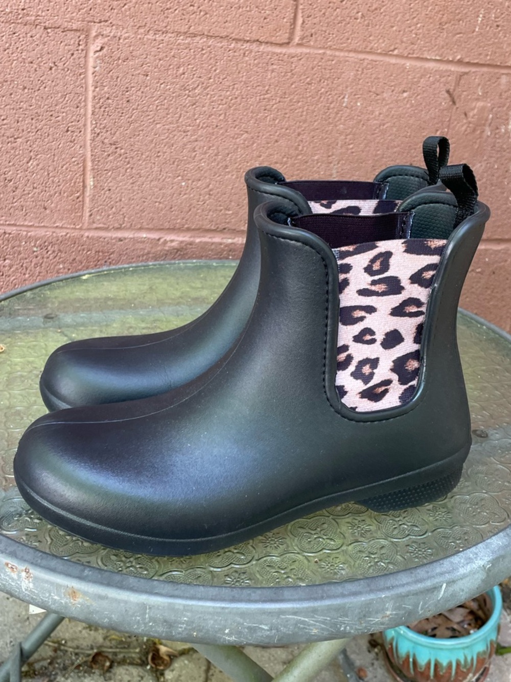 Crocs Black Freesail Chelsea Boots Size 8 Woman’s